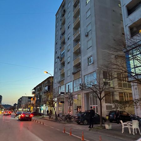 3 Bedrooms Apartment Shkoder Exterior photo