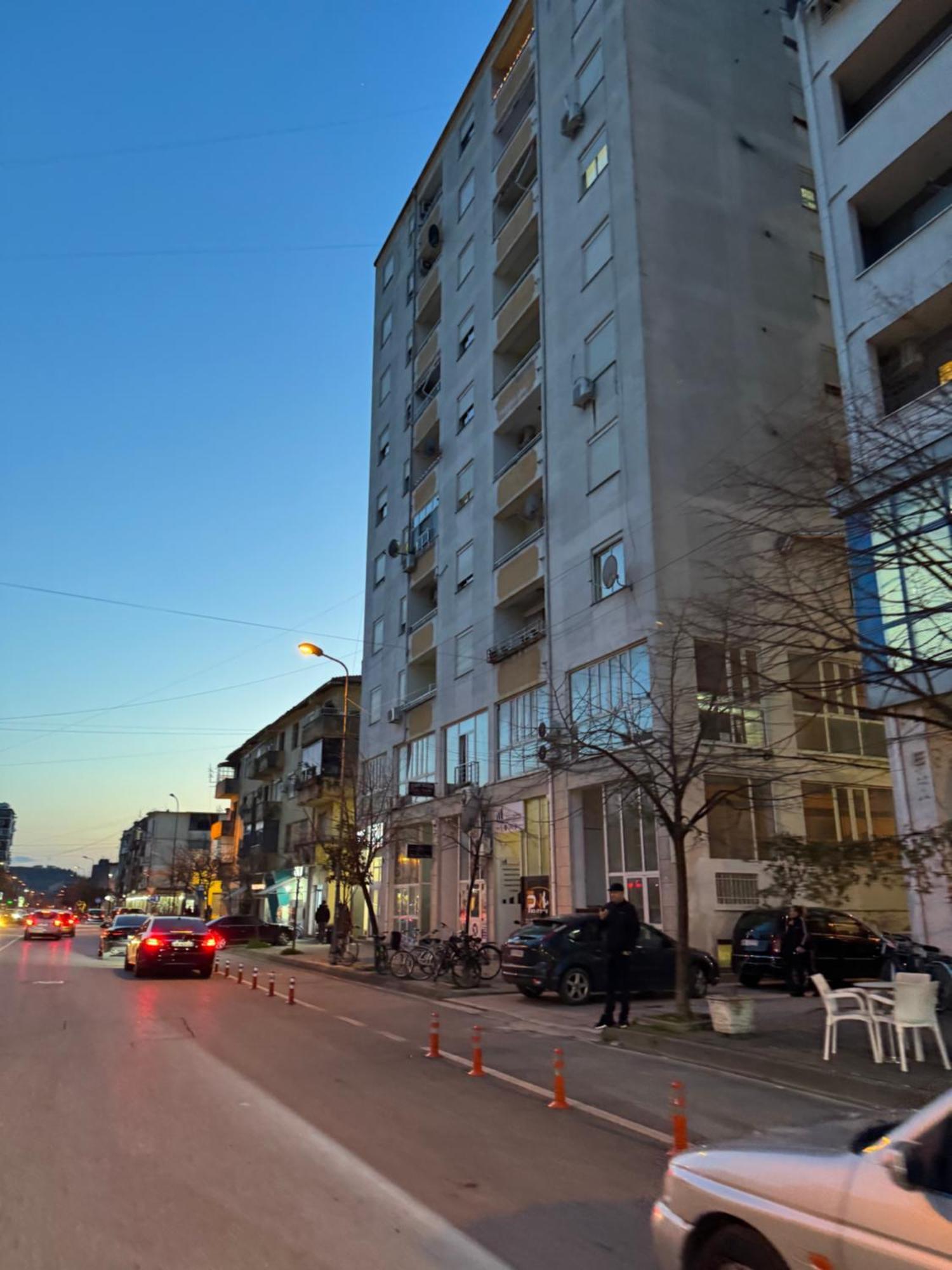 3 Bedrooms Apartment Shkoder Exterior photo