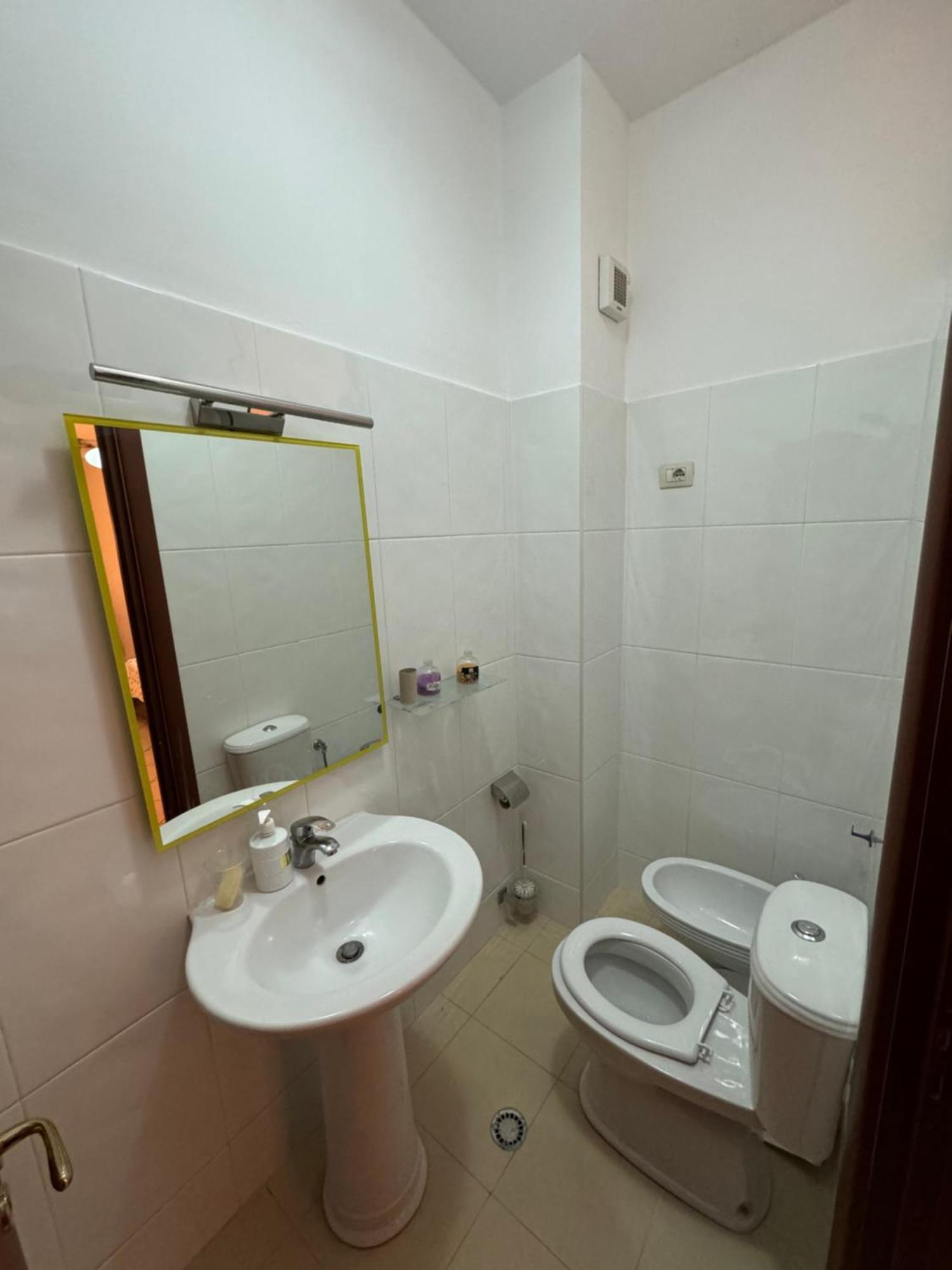 3 Bedrooms Apartment Shkoder Exterior photo