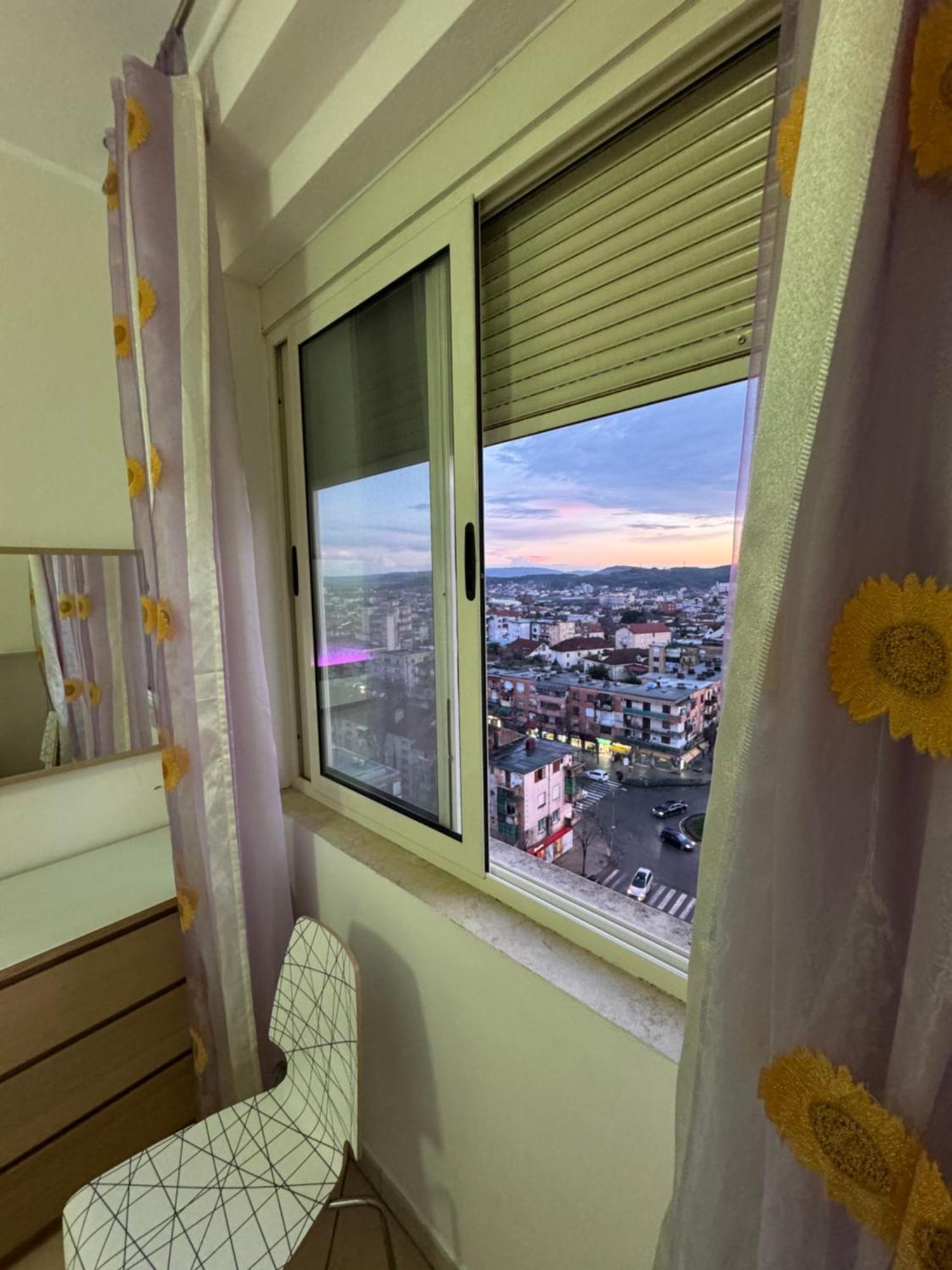 3 Bedrooms Apartment Shkoder Exterior photo