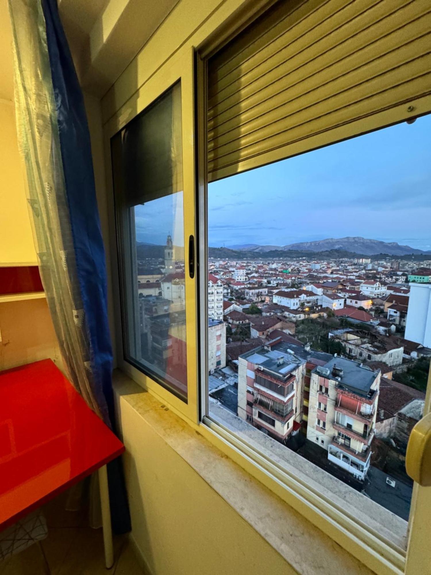 3 Bedrooms Apartment Shkoder Exterior photo